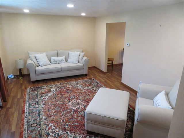 3407 Pinewood, West Homestead, PA 15120