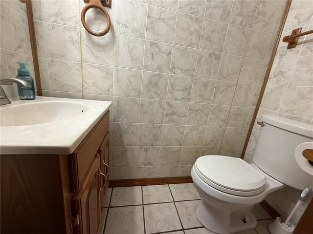 3407 Pinewood, West Homestead, PA 15120