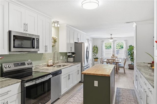 2021 Wolfsnare RD, Virginia Beach, VA 23454