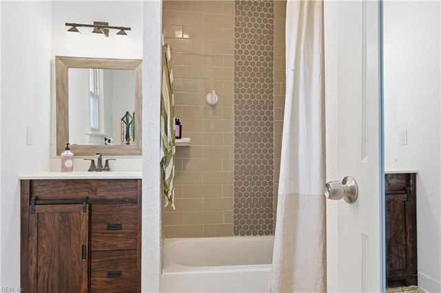 2021 Wolfsnare RD, Virginia Beach, VA 23454