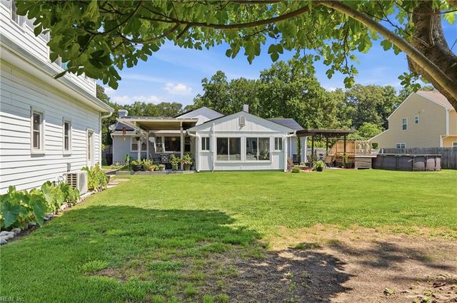 2021 Wolfsnare RD, Virginia Beach, VA 23454