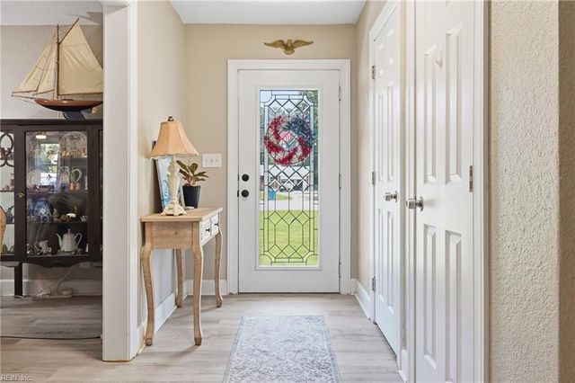 2021 Wolfsnare RD, Virginia Beach, VA 23454