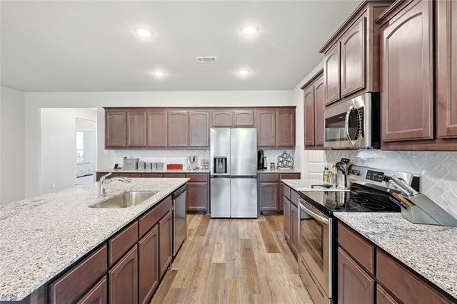 808 Feather Edge, Springtown, TX 76082