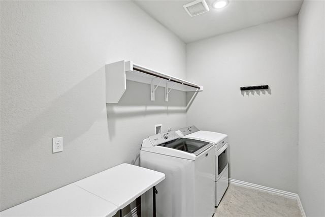 808 Feather Edge, Springtown, TX 76082