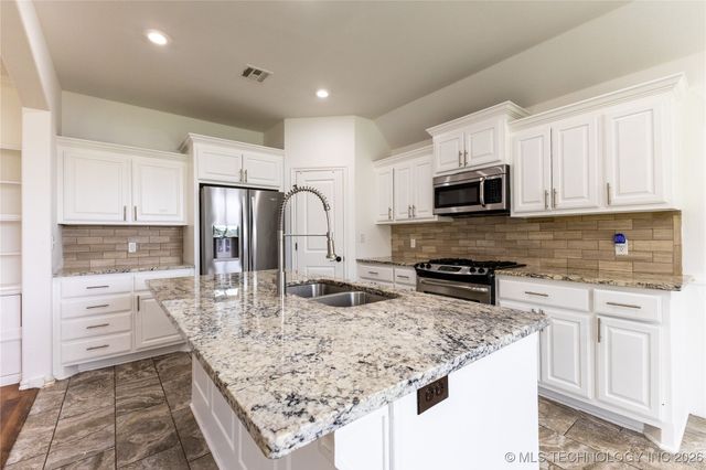 1301 W Elmira Place, Broken Arrow, OK 74012