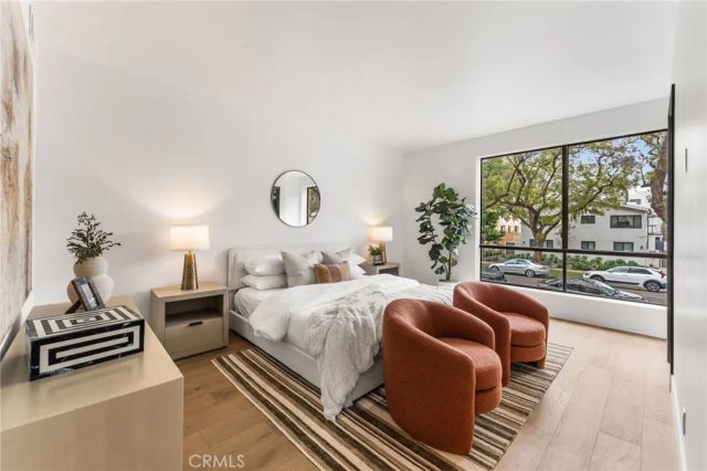 423 N Palm 108, Beverly Hills, CA 90210