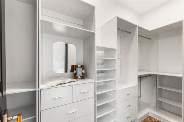 423 N Palm 108, Beverly Hills, CA 90210