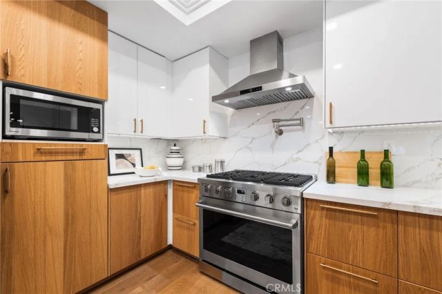 423 N Palm 108, Beverly Hills, CA 90210