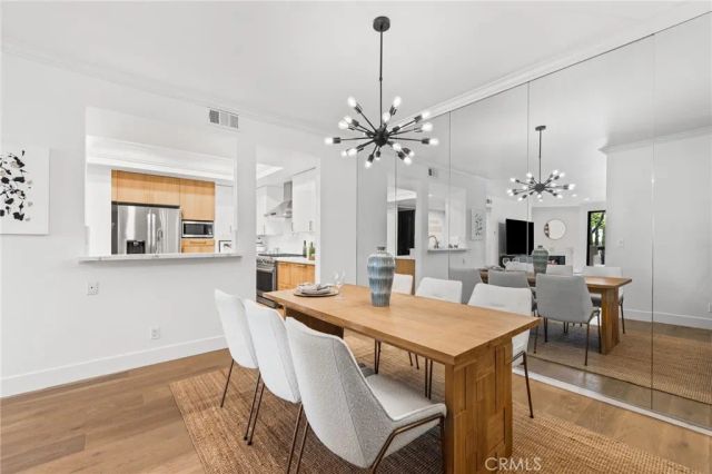423 N Palm 108, Beverly Hills, CA 90210