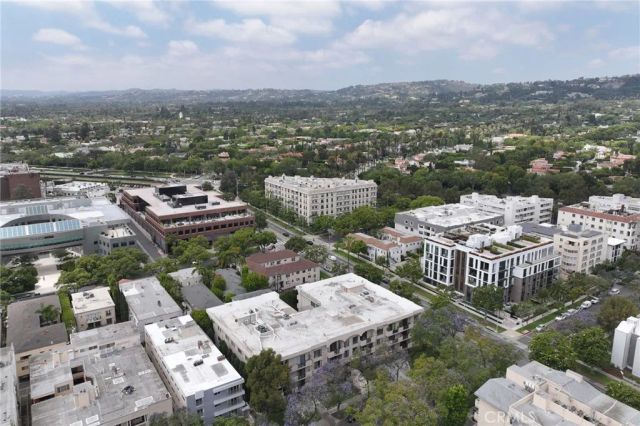 423 N Palm 108, Beverly Hills, CA 90210