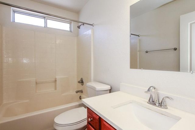 8459 W Ross Avenue, Peoria, AZ 85382