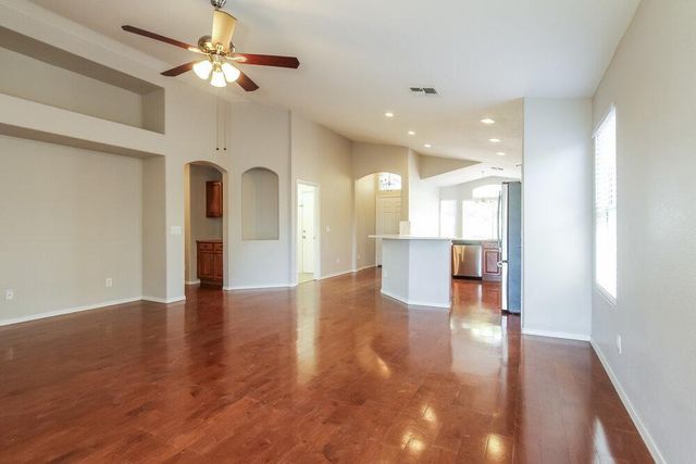 8459 W Ross Avenue, Peoria, AZ 85382