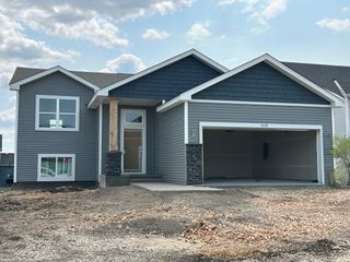 1628 River Rock Drive, Carver, MN 55315