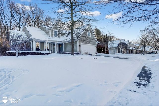 90 Ridge Field Court, Oxford, MI 48371