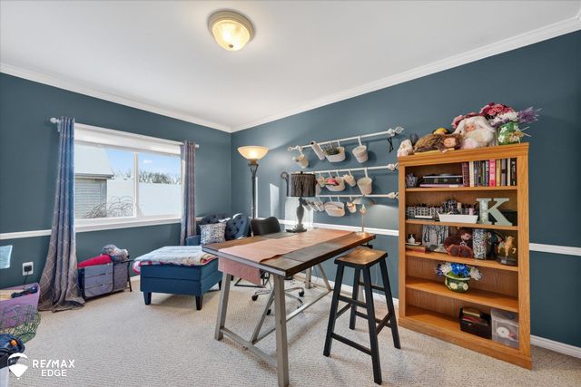 90 Ridge Field Court, Oxford, MI 48371