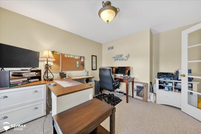 90 Ridge Field Court, Oxford, MI 48371