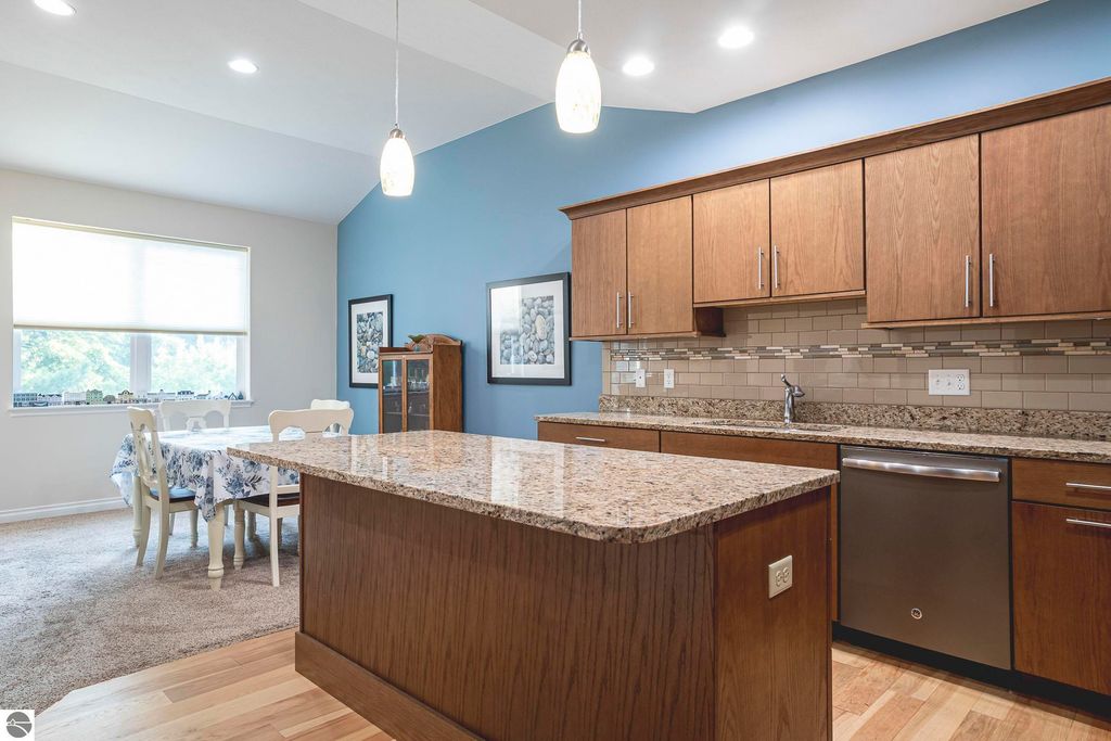 Image 7 of property listing at 4758 Kodiak Drive, Traverse City, MI 49685