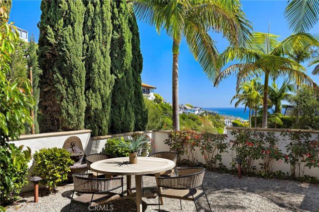 725 Balboa Avenue, Laguna Beach, CA 92651