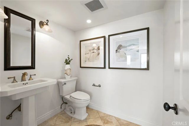 725 Balboa Avenue, Laguna Beach, CA 92651