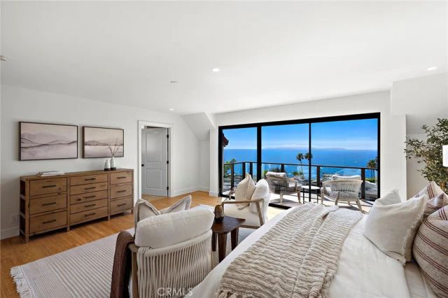 725 Balboa Avenue, Laguna Beach, CA 92651