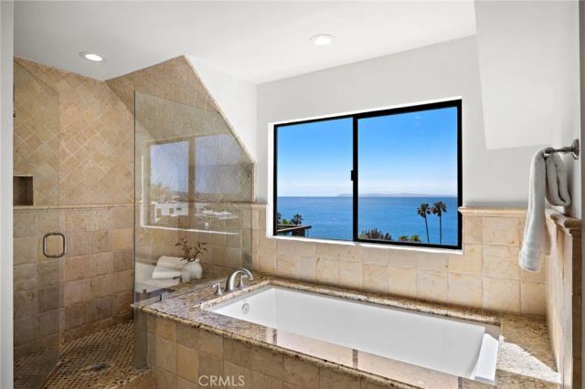 725 Balboa Avenue, Laguna Beach, CA 92651