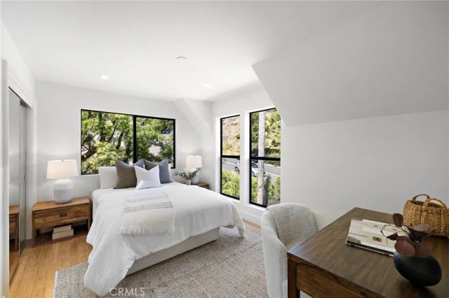 725 Balboa Avenue, Laguna Beach, CA 92651