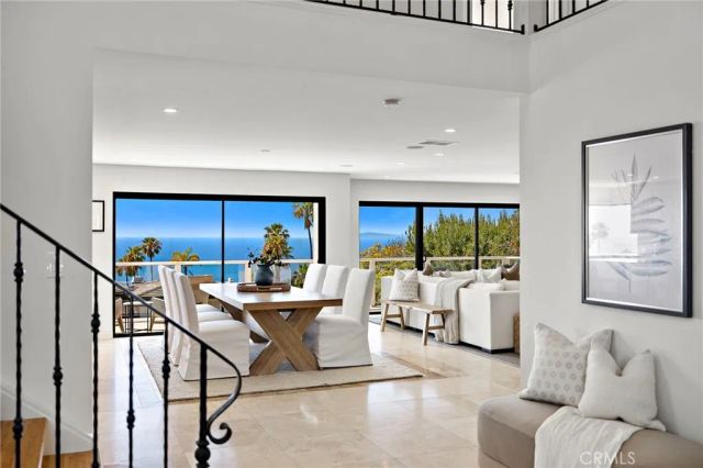 725 Balboa Avenue, Laguna Beach, CA 92651