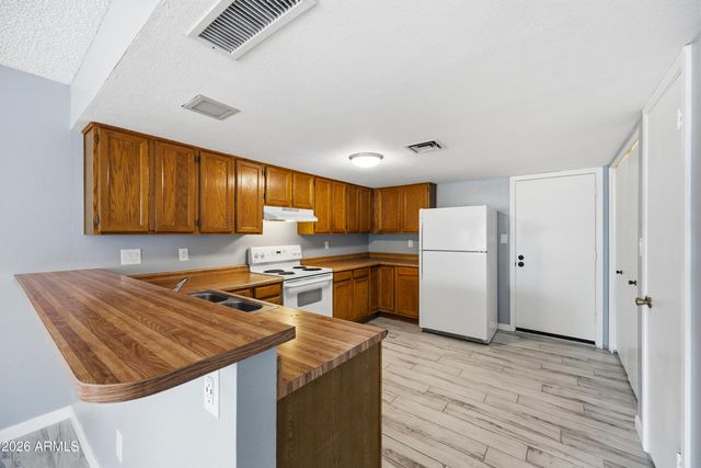 3850 W HARRISON Street, Chandler, AZ 85226