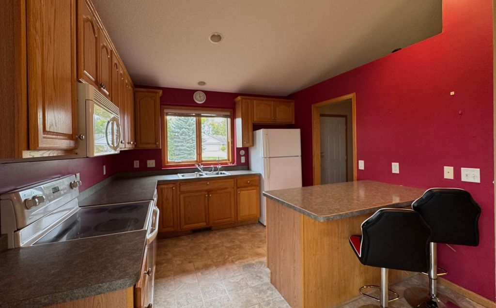 845 Deer Court NE, Montgomery, MN 56069 — photo 4
