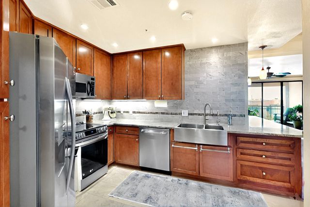 330 Las Colinas Boulevard E 602, Irving, TX 75039