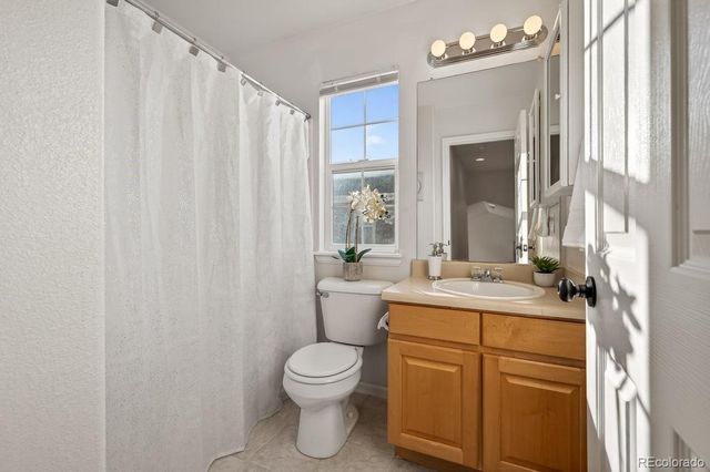 18765 E Crestridge Drive, Aurora, CO 80015