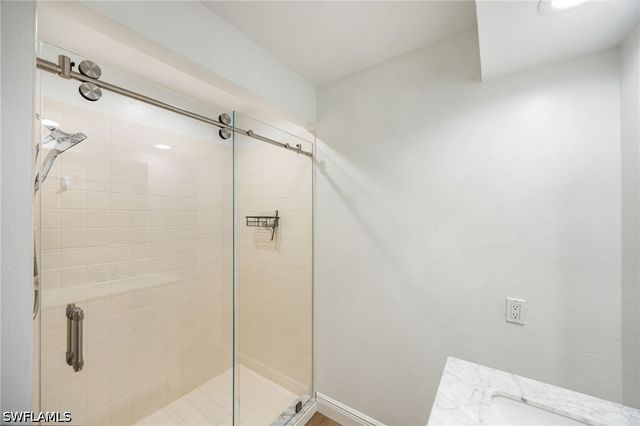 792 Eagle Creek DR 203, Naples, FL 34113