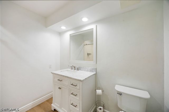 792 Eagle Creek DR 203, Naples, FL 34113