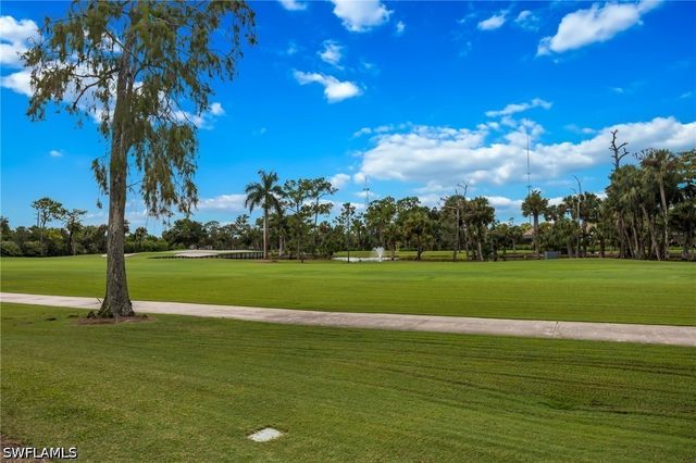 792 Eagle Creek DR 203, Naples, FL 34113