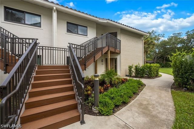 792 Eagle Creek DR 203, Naples, FL 34113