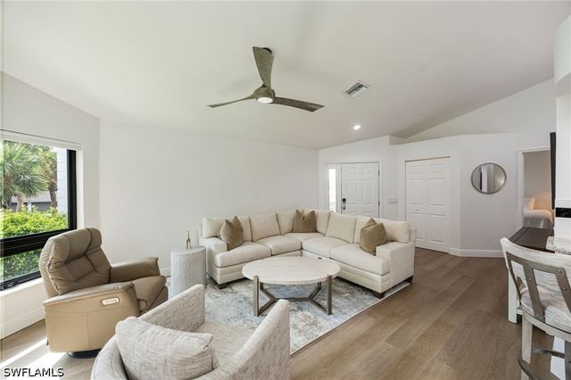 792 Eagle Creek DR 203, Naples, FL 34113