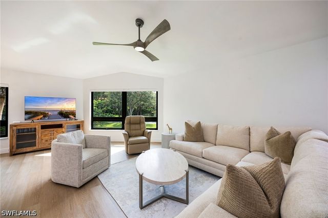 792 Eagle Creek DR 203, Naples, FL 34113