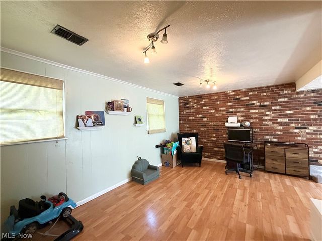 170 Tartan Drive, Follansbee, WV 26037