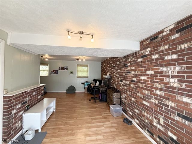 170 Tartan Drive, Follansbee, WV 26037