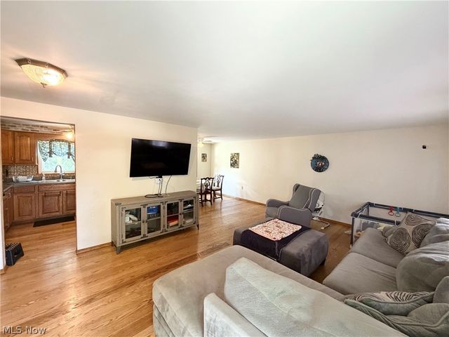 170 Tartan Drive, Follansbee, WV 26037