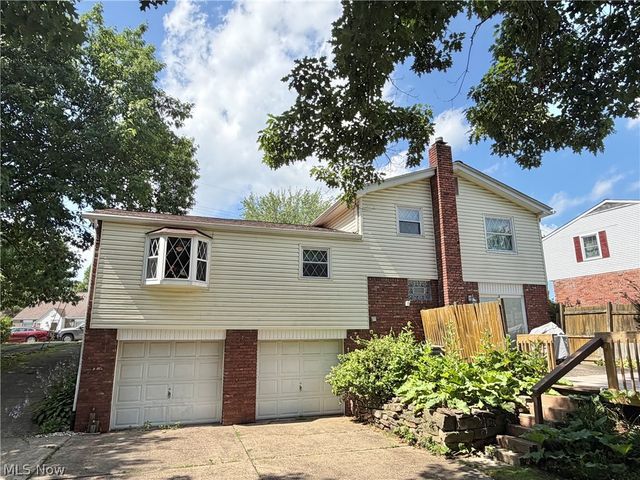 170 Tartan Drive, Follansbee, WV 26037