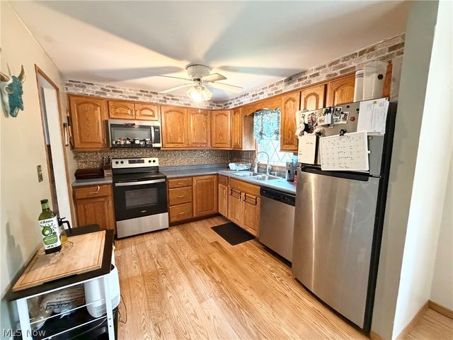 170 Tartan Drive, Follansbee, WV 26037