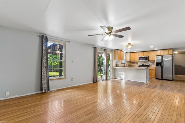 1816 S Woodland Drive, Port Huron, MI 48060