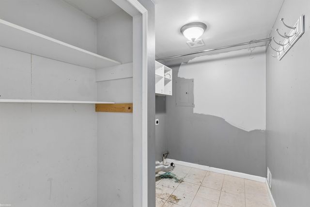 1816 S Woodland Drive, Port Huron, MI 48060