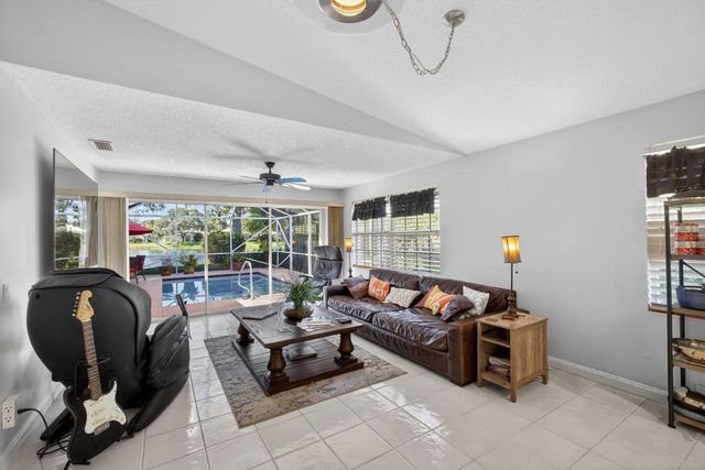 4153 Royal Oak Drive, Palm Beach Gardens, FL 33410