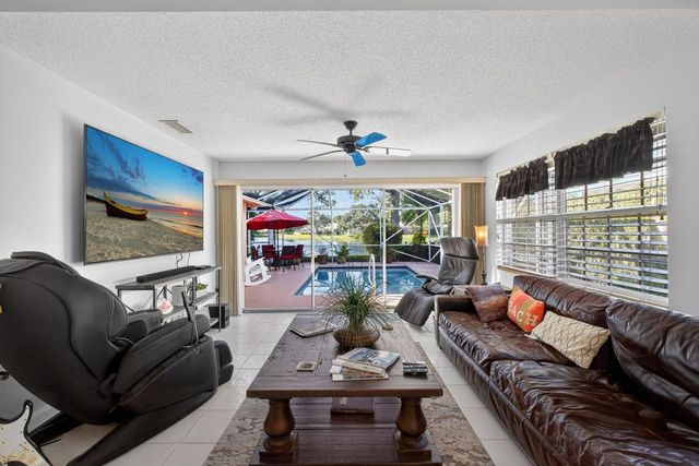 4153 Royal Oak Drive, Palm Beach Gardens, FL 33410