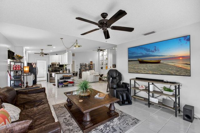 4153 Royal Oak Drive, Palm Beach Gardens, FL 33410