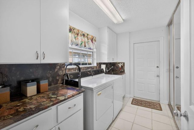 4153 Royal Oak Drive, Palm Beach Gardens, FL 33410