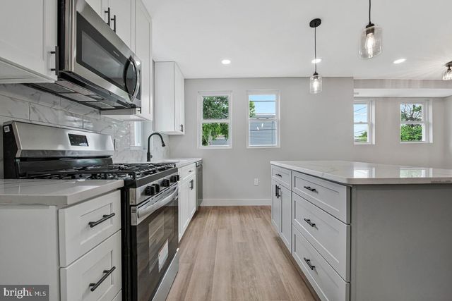 823 46TH ST NE, Washington, DC 20019