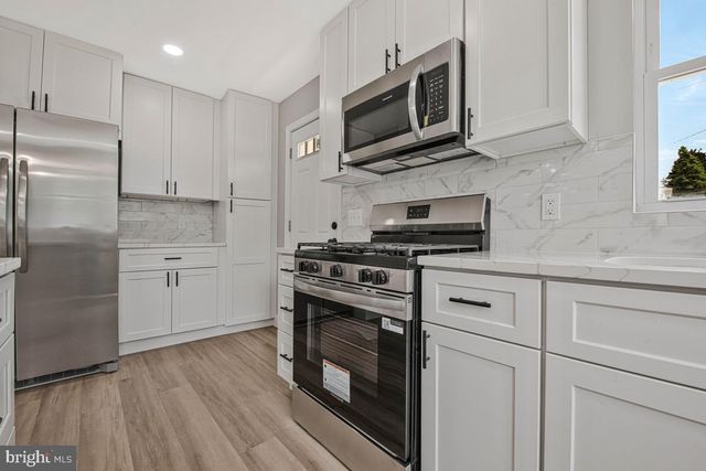 823 46TH ST NE, Washington, DC 20019